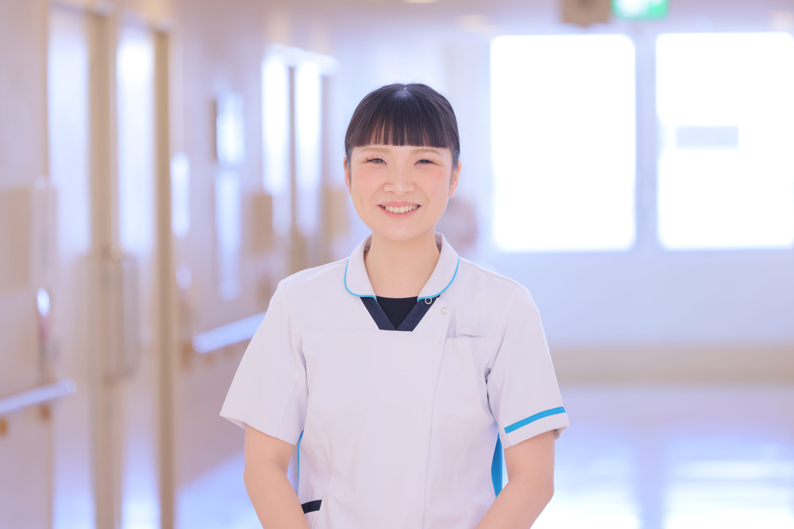 大阪府岸和田市にある三次救急病院・岸和田徳洲会病院の循環器内科病棟で働く看護師