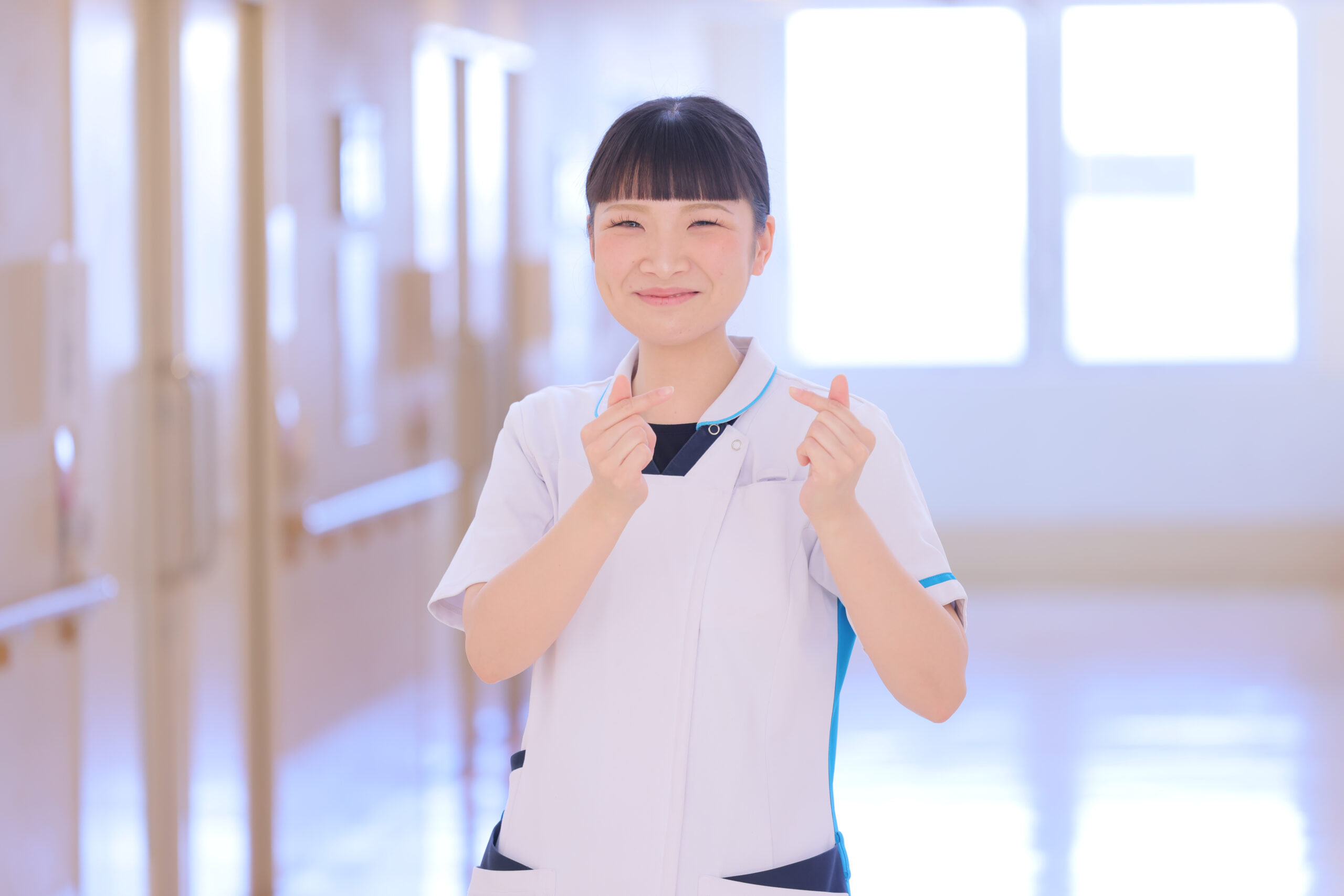 大阪府岸和田市にある三次救急病院・岸和田徳洲会病院の循環器内科病棟で働く看護師