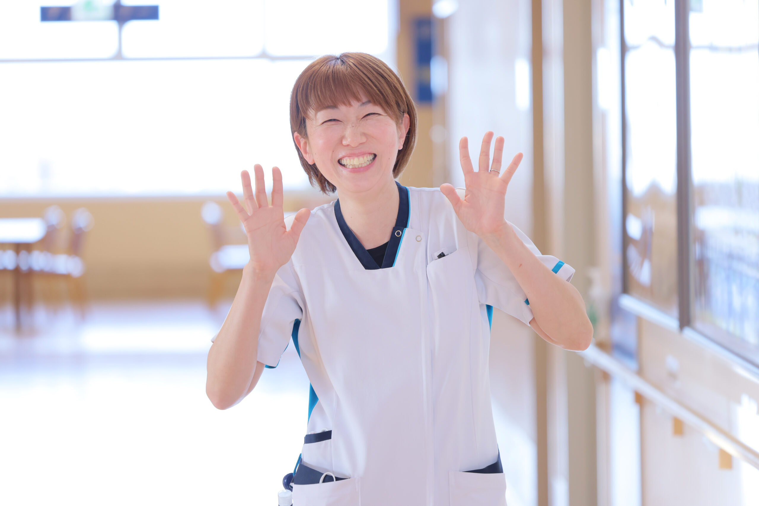 大阪府岸和田市にある三次救急病院・岸和田徳洲会病院の予約外来/心臓リハビリテーション室で働く看護師